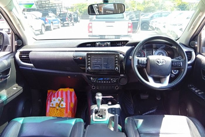 REVO PRE 2020 2.4 HIGHT AT DOUBLE CAB SILVER  4064 full