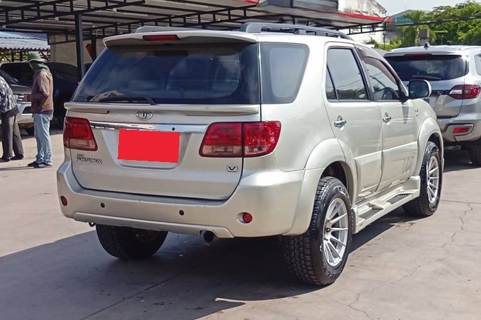 TOYOTA 4WD 2007 3.0V AT FORTUNER SILVER  4688 full