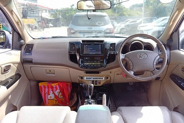 TOYOTA 4WD 2007 3.0V AT FORTUNER SILVER  4688 full
