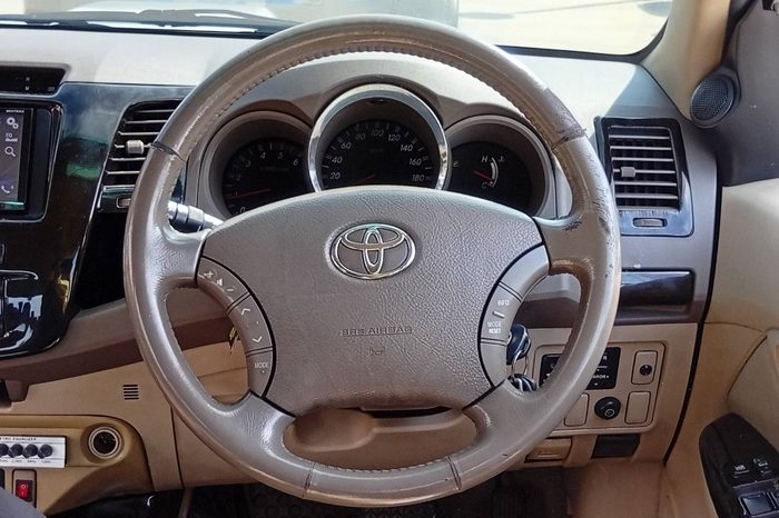 TOYOTA 4WD 2007 3.0V AT FORTUNER SILVER  4688 full