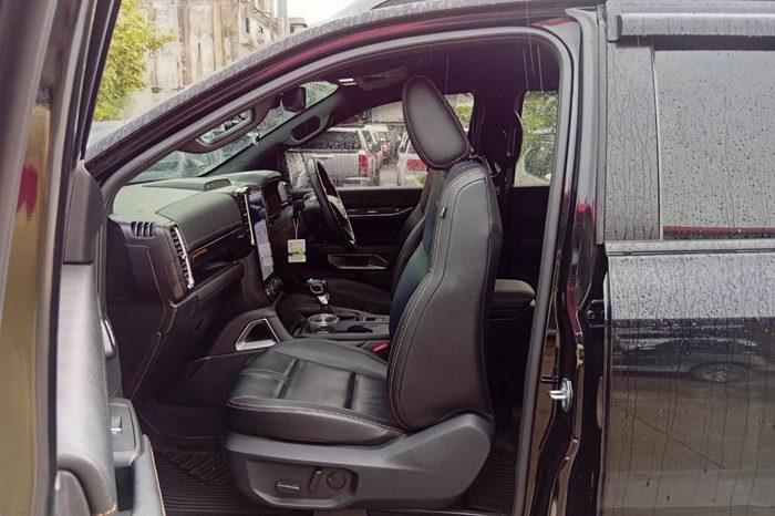FORD 2WD 2023 2.0 AT DOUBLE CAB BLACK  4584 full