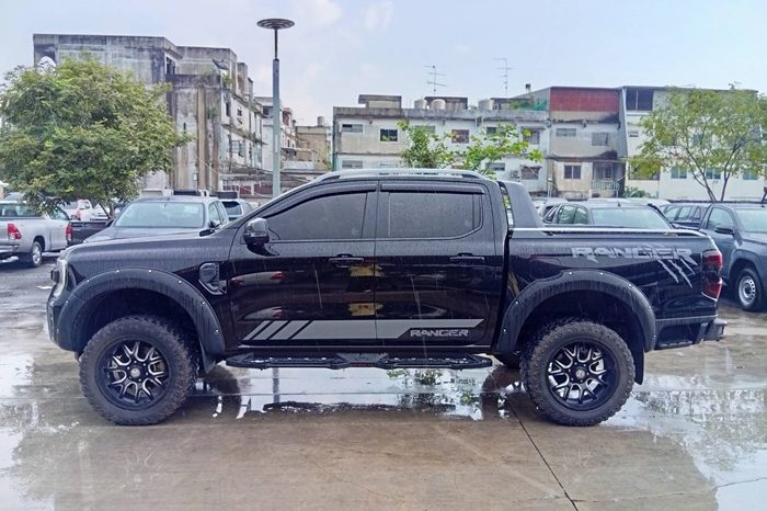 FORD 2WD 2023 2.0 AT DOUBLE CAB BLACK  4584 full