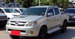 VIGO 4WD 2007 2.5E MT DOUBLE CAB SILVER  9784