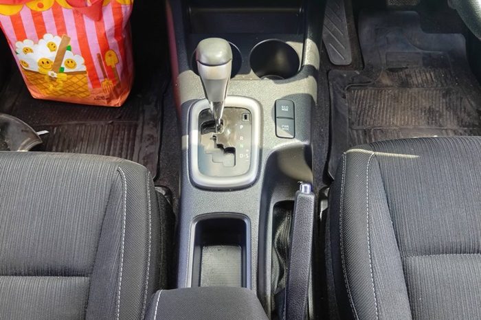 REVO PRE 2021 2.4 MID AT DOUBLE CAB SILVER 7329 full