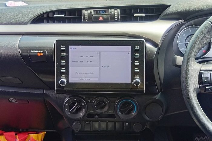 REVO PRE 2021 2.4 MID AT DOUBLE CAB SILVER 7329 full