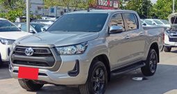REVO PRE 2021 2.4 ENTRY AT DOUBLE CAB SILVER  4240