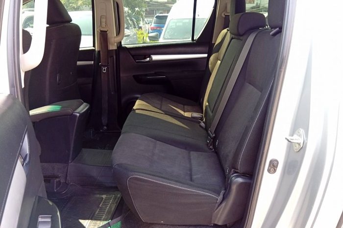 REVO PRE 2021 2.4 ENTRY AT DOUBLE CAB SILVER  4240 full