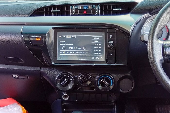 REVO PRE 2021 2.4 ENTRY AT DOUBLE CAB SILVER  4240 full