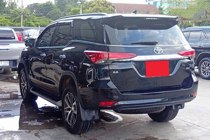 TOYOTA 4WD 2019 2.8V AT FORTUNER BLACK  5273 full
