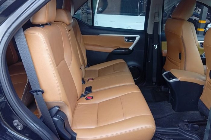 TOYOTA 4WD 2019 2.8V AT FORTUNER BLACK  5273 full