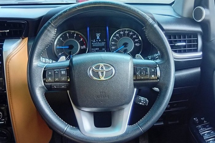 TOYOTA 4WD 2019 2.8V AT FORTUNER BLACK  5273 full