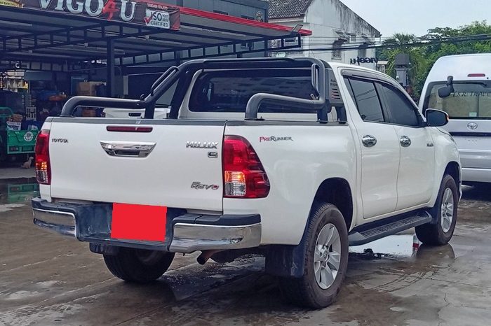 REVO PRE 2019 2.4E AT DOUBLE CAB WHITE  1347 full