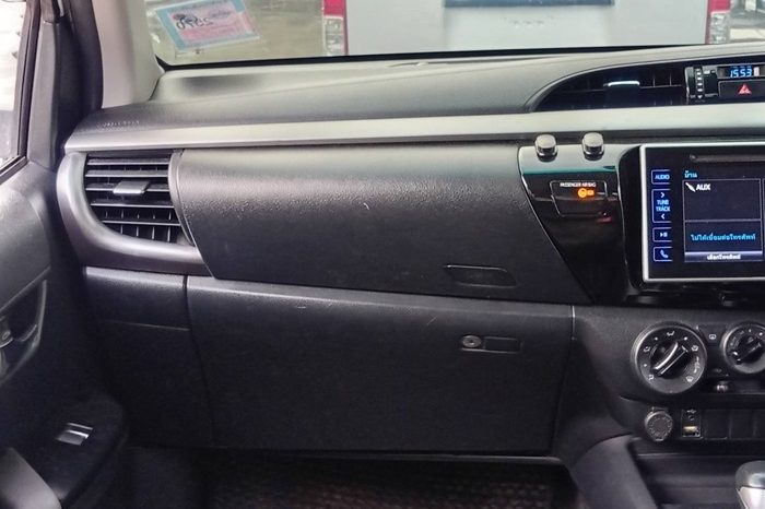 REVO PRE 2019 2.4E AT DOUBLE CAB WHITE  1347 full