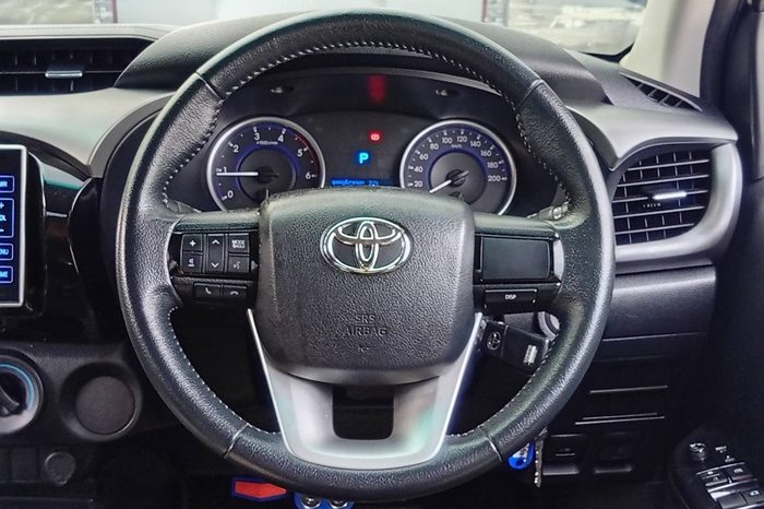 REVO PRE 2019 2.4E AT DOUBLE CAB WHITE  1347 full