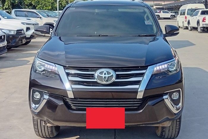 TOYOTA 4WD 2019 2.8V AT FORTUNER BROWN  4496 full