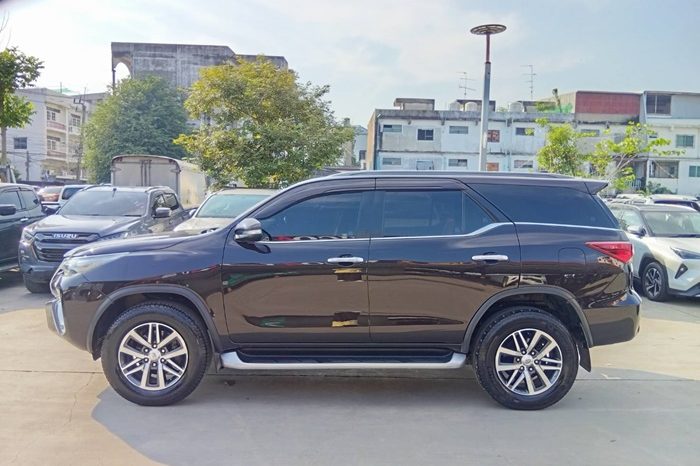 TOYOTA 4WD 2019 2.8V AT FORTUNER BROWN  4496 full