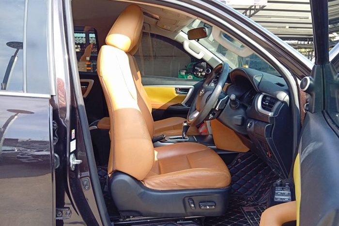 TOYOTA 4WD 2019 2.8V AT FORTUNER BROWN  4496 full