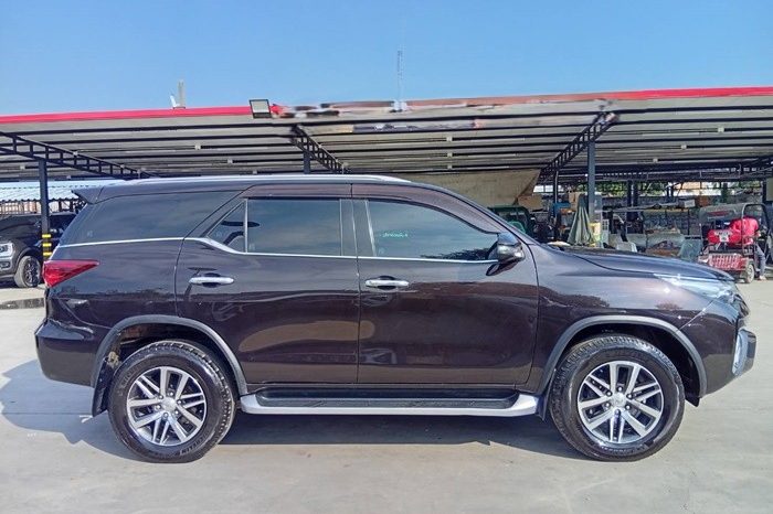 TOYOTA 4WD 2019 2.8V AT FORTUNER BROWN  4496 full