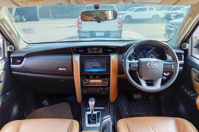 TOYOTA 4WD 2019 2.8V AT FORTUNER BROWN  4496 full