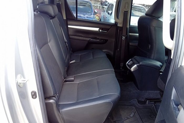 REVO 4WD 2021 2.8 HIGHT AT DOUBLE CAB SILVER  8853 full
