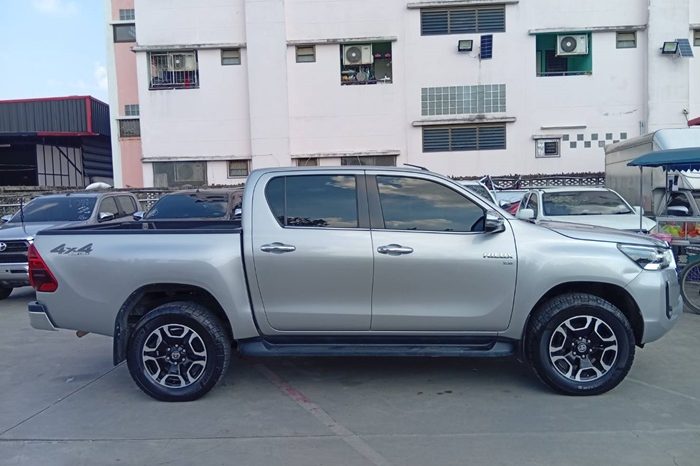 REVO 4WD 2021 2.8 HIGHT AT DOUBLE CAB SILVER  8853 full