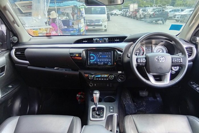 REVO 4WD 2021 2.8 HIGHT AT DOUBLE CAB SILVER  8853 full