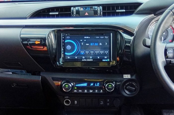 REVO 4WD 2021 2.8 HIGHT AT DOUBLE CAB SILVER  8853 full