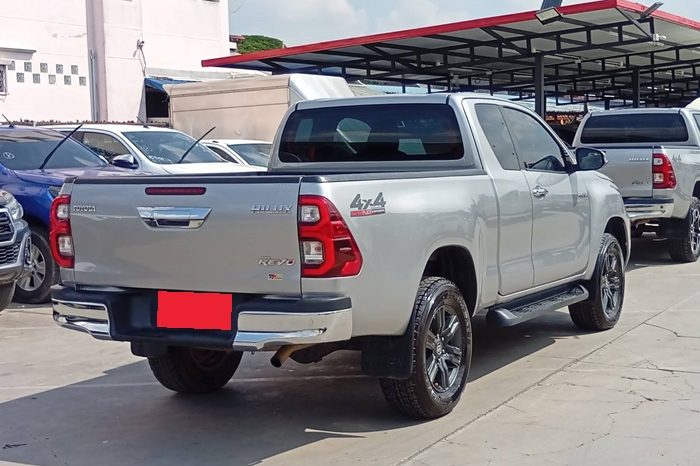REVO 4WD 2021 2.4 MID MT SAMRT CAB SILVER 8875 full