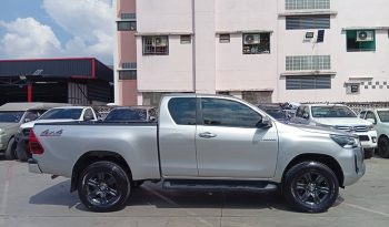 REVO 4WD 2021 2.4 MID MT SAMRT CAB SILVER 8875 full