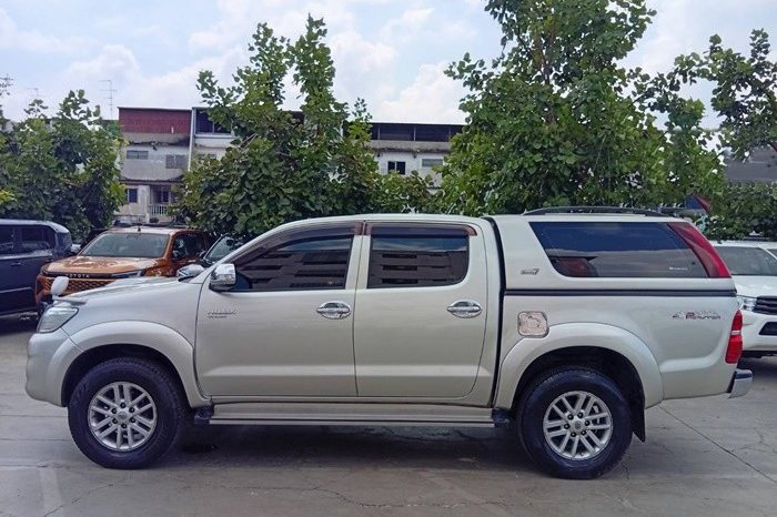 VIGO PRE 2014 2.5E AT DOUBLE CAB SILVER  4989 full