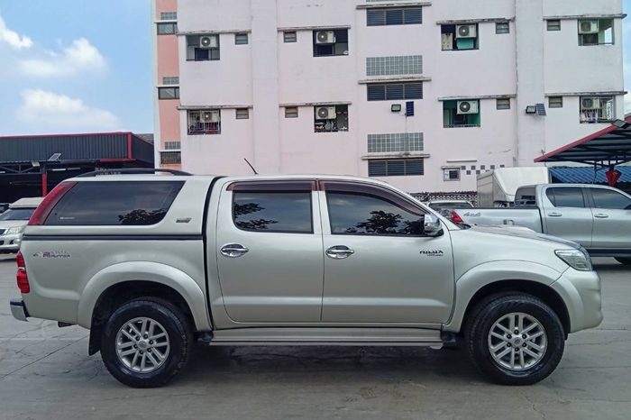 VIGO PRE 2014 2.5E AT DOUBLE CAB SILVER  4989 full