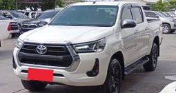 REVO PRE 2022 2.4 ENTRY AT DOUBLE CAB WHITE 6277