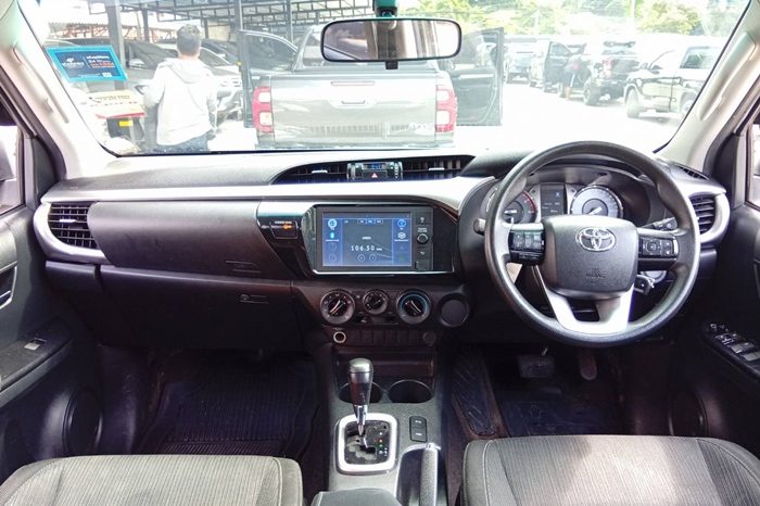 REVO PRE 2022 2.4 ENTRY AT DOUBLE CAB WHITE 6277 full