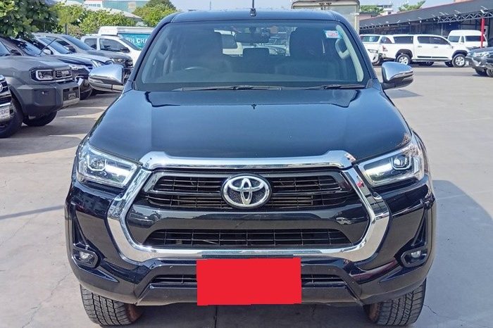 REVO PRE 2022 2.4 MID AT DOUBLE CAB BLACK 750 full