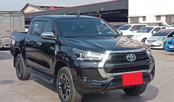 REVO PRE 2022 2.4 MID AT DOUBLE CAB BLACK 750 full