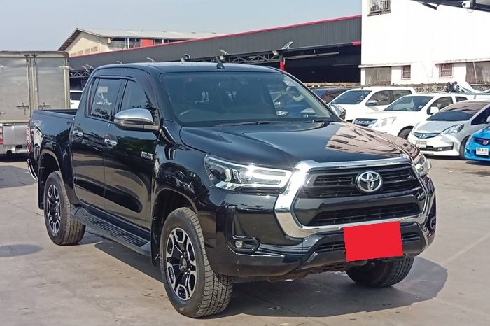REVO PRE 2022 2.4 MID AT DOUBLE CAB BLACK 750 full
