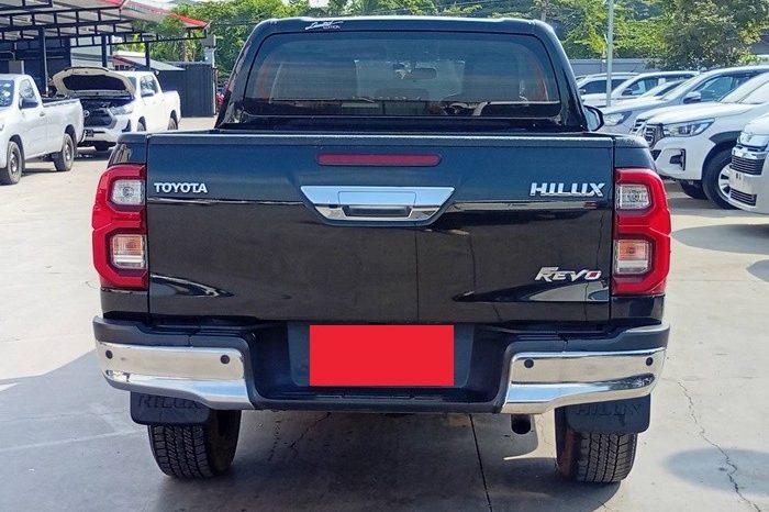 REVO PRE 2022 2.4 MID AT DOUBLE CAB BLACK 750 full