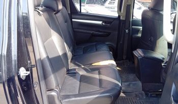 REVO PRE 2022 2.4 MID AT DOUBLE CAB BLACK 750 full