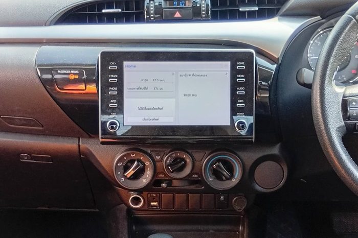 REVO PRE 2022 2.4 MID AT DOUBLE CAB BLACK 750 full