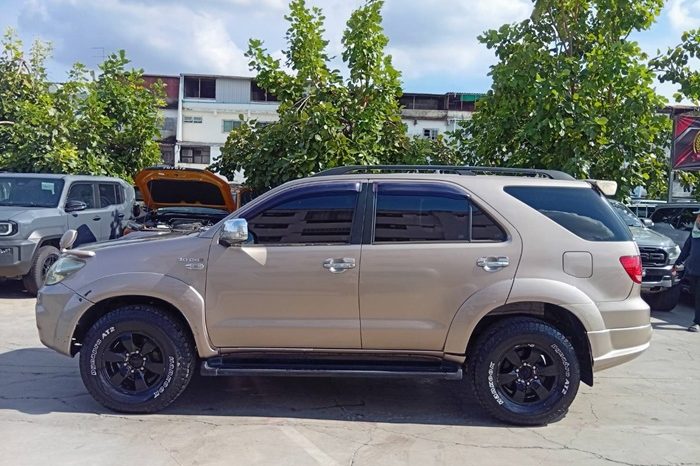 TOYOTA 4WD 2005 3.0V AT FORTUNER BRONZE  3160 full