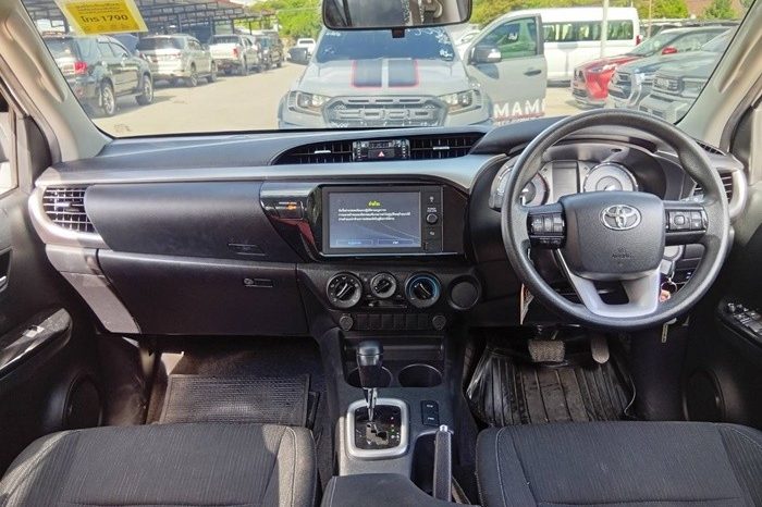 REVO PRE 2022 2.4 ENTRY AT DOUBLE CAB WHITE  6307 full