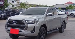 REVO 4WD 2020 2.4 MID MT SMART CAB SILVER  2669