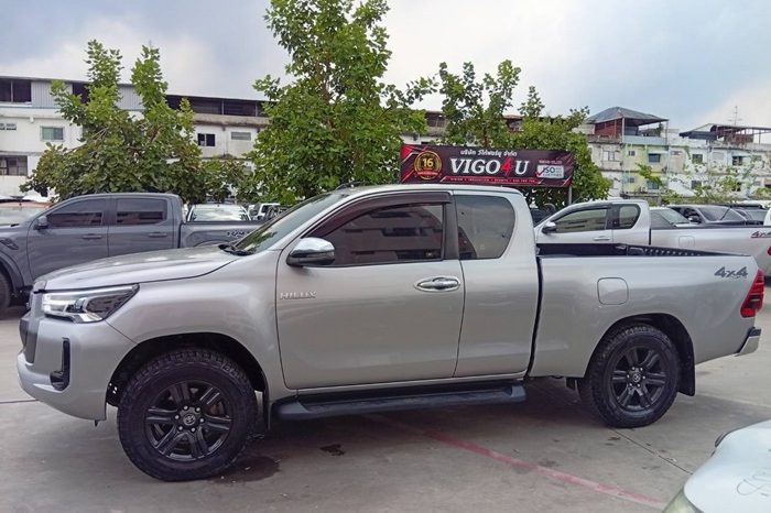 REVO 4WD 2020 2.4 MID MT SMART CAB SILVER  2669 full