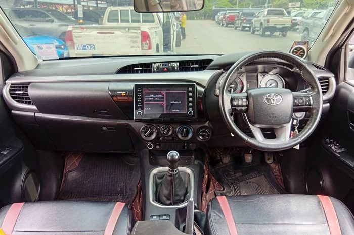 REVO 4WD 2020 2.4 MID MT SMART CAB SILVER  2669 full