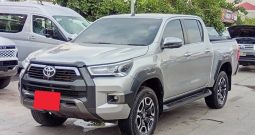 REVO 4WD 2022 2.8 HIGHT AT DOUBLE CAB SILVER  3080