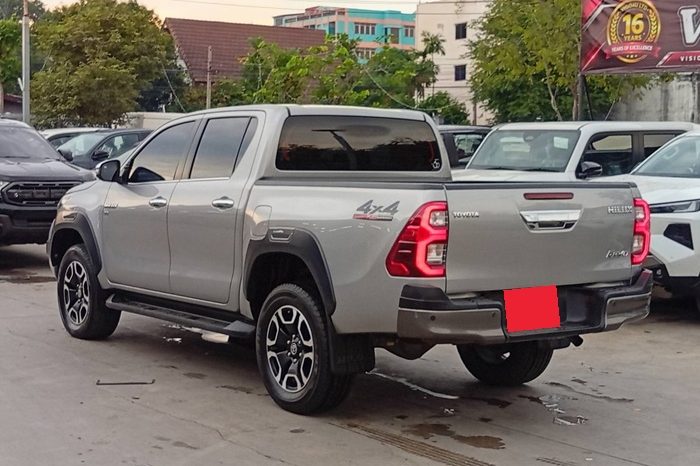 REVO 4WD 2022 2.8 HIGHT AT DOUBLE CAB SILVER  3080 full