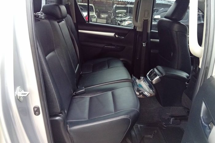 REVO 4WD 2022 2.8 HIGHT AT DOUBLE CAB SILVER  3080 full