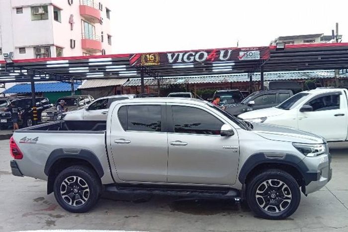 REVO 4WD 2022 2.8 HIGHT AT DOUBLE CAB SILVER  3080 full