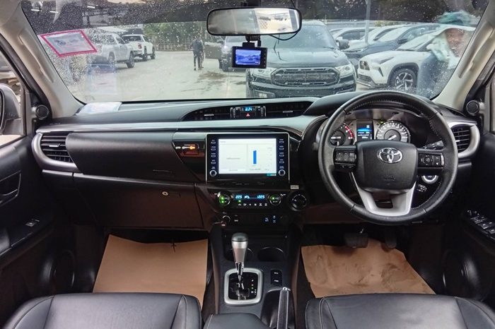 REVO 4WD 2022 2.8 HIGHT AT DOUBLE CAB SILVER  3080 full