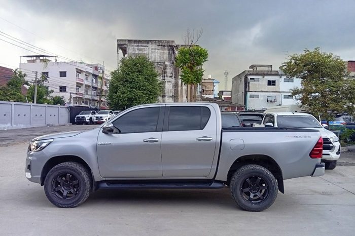 REVO PRE 2019 2.4E AT DOUBLE CAB SILVER  5777 full